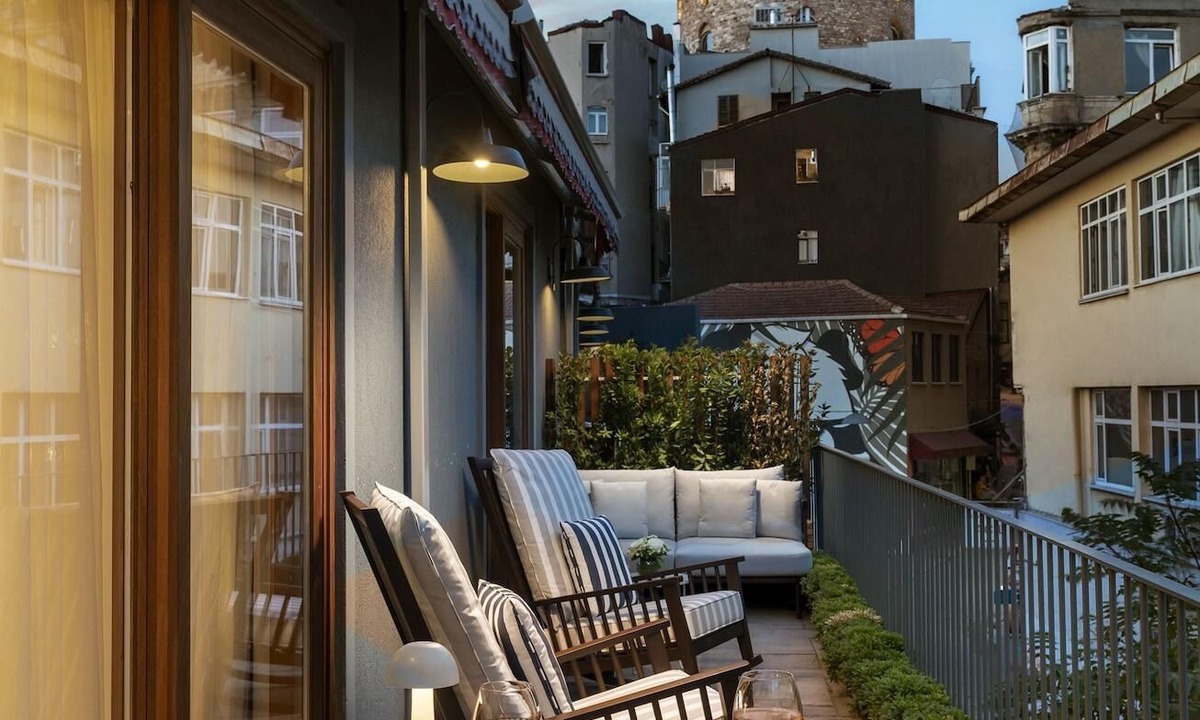 Galata Hotel | Ecole St Pierre Hotel