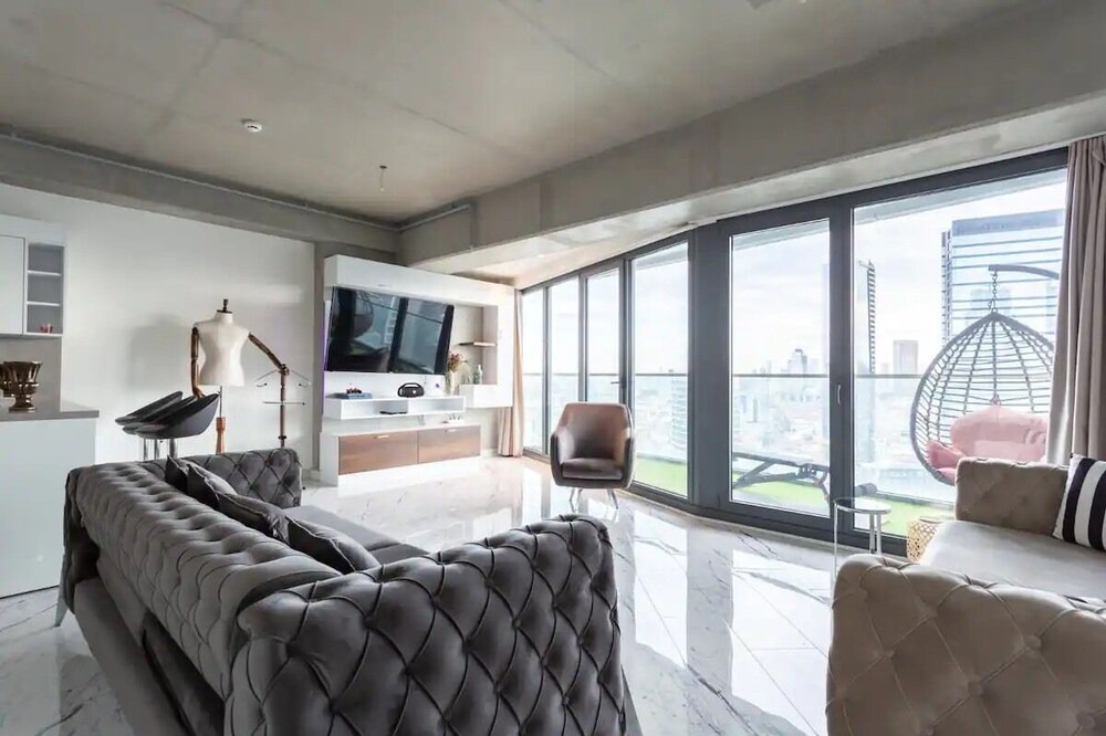 Bomonti Apartment | Amazing Central King Suite in 2 BR condo W Pool & Gym ( Ideal for long Stay)