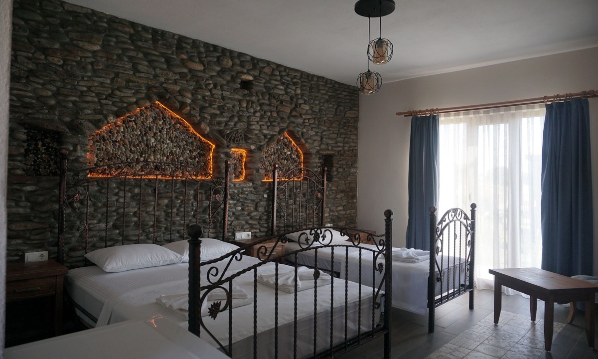 Gokceada Hotel | Laz Koyu Konukevi