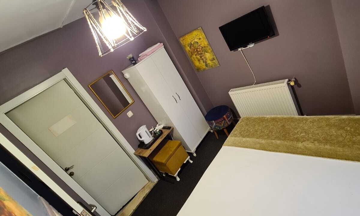 Pendik Cabin | Retro Suites