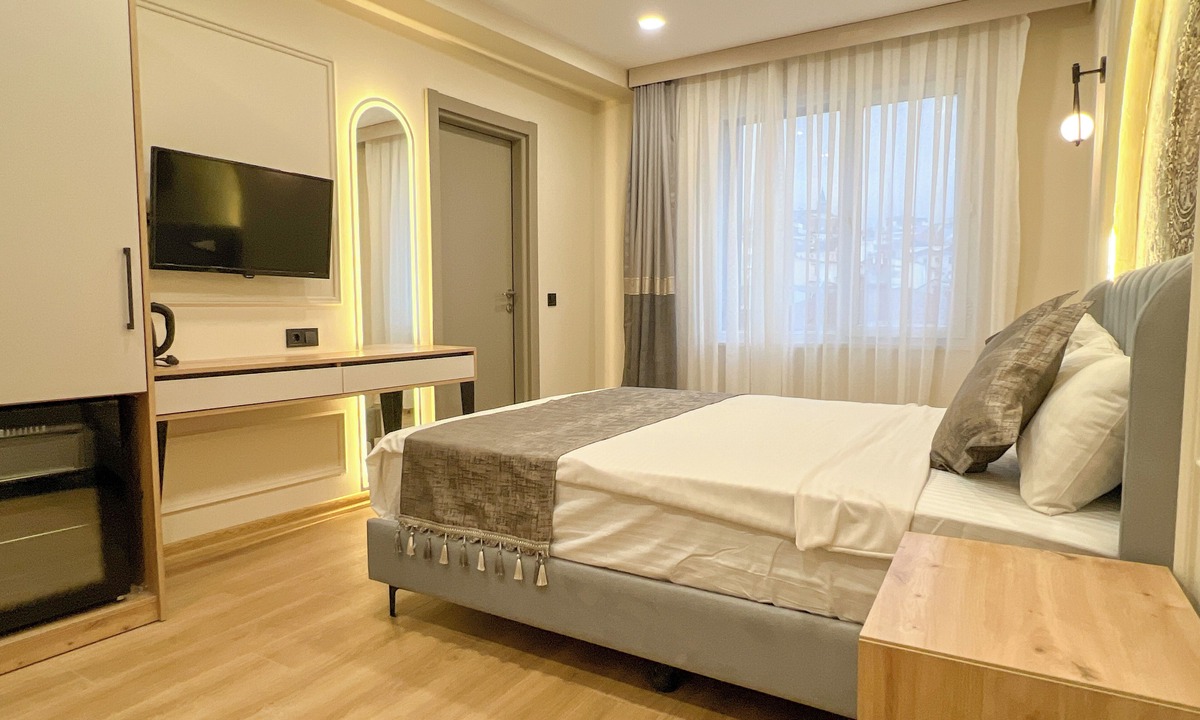 Tophane Bed & Breakfast | KARAKOY TOPHANE MANSION