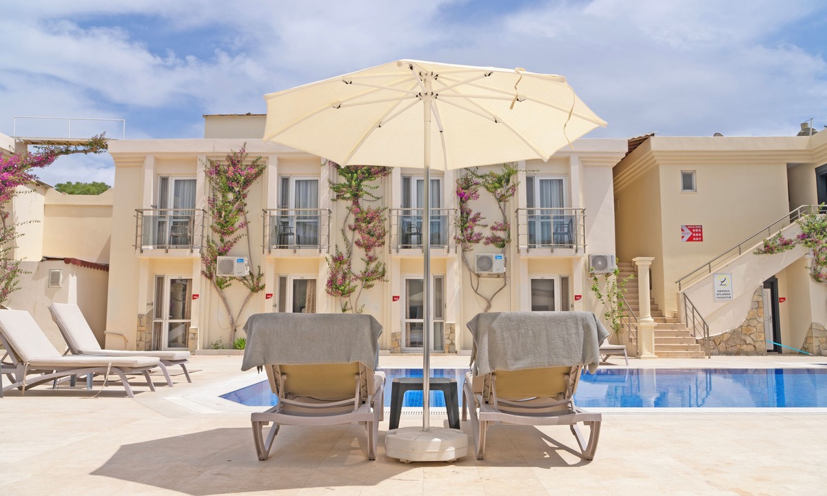 Ortakent Hotel | Ömer Aybak Beach Hotel