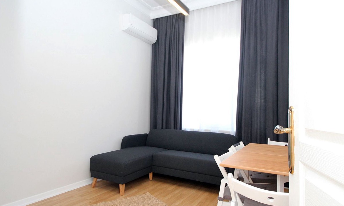 Gumussuyu Mahallesi Apartment | 3-Bedroom Flat in Great Location in Taksim Beyoglu Istanbul
