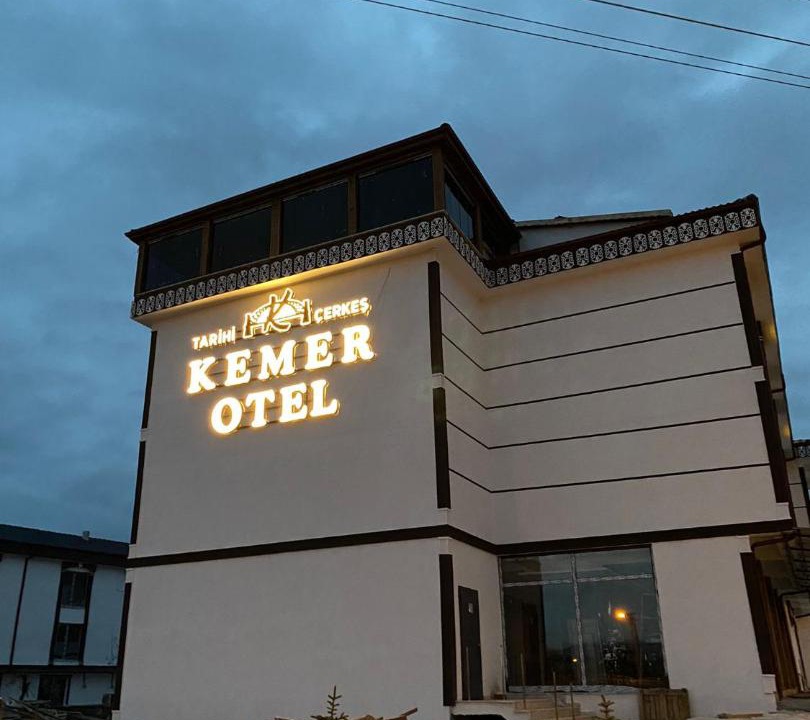 Cerkes Hotel | Tarihi Çerkeş Kemer Otel