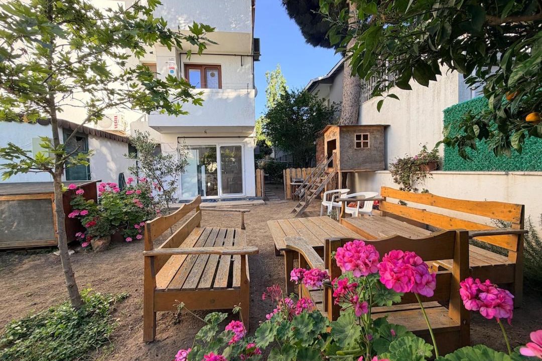 Iskele Mahallesi Villa | Duriye s House Cozy House with Garden in Urla