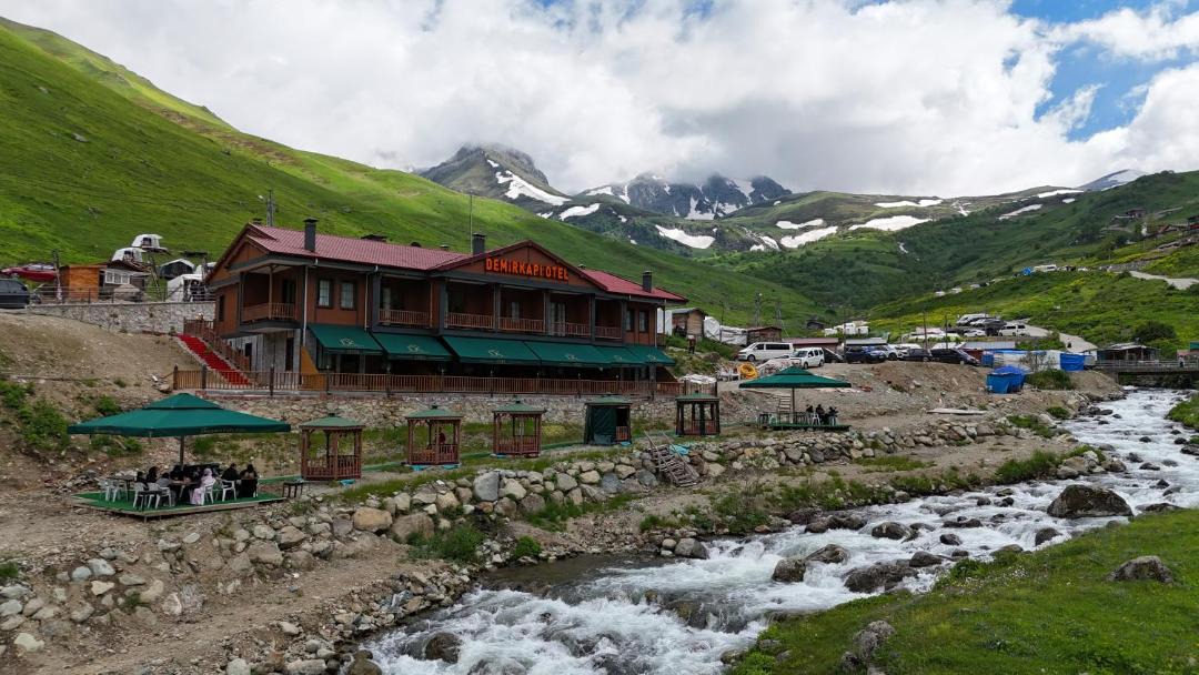 Caykara Hotel | Demirkapı Otel