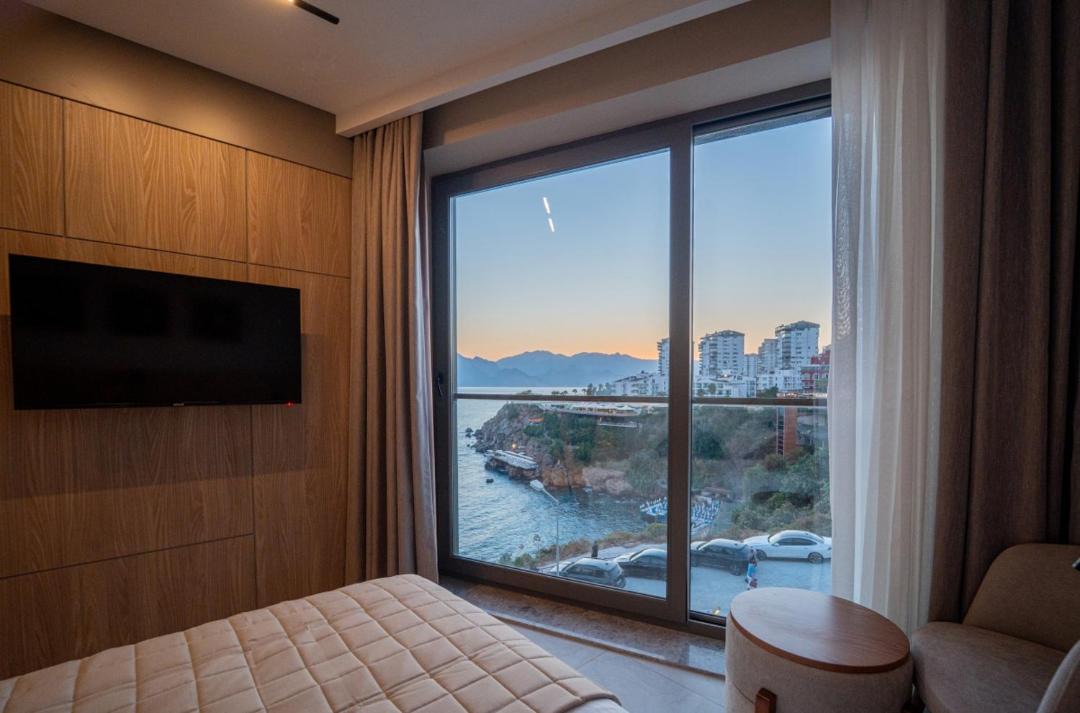 Eski Lara Apartment | Reev Coffee House