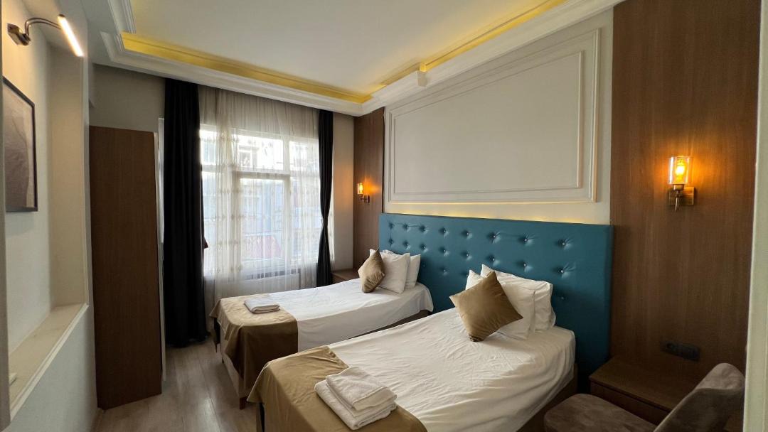 Talimhane Apartment | Taksim Square Luxury 4BR Next to Hotels Perfect for Families & Groups