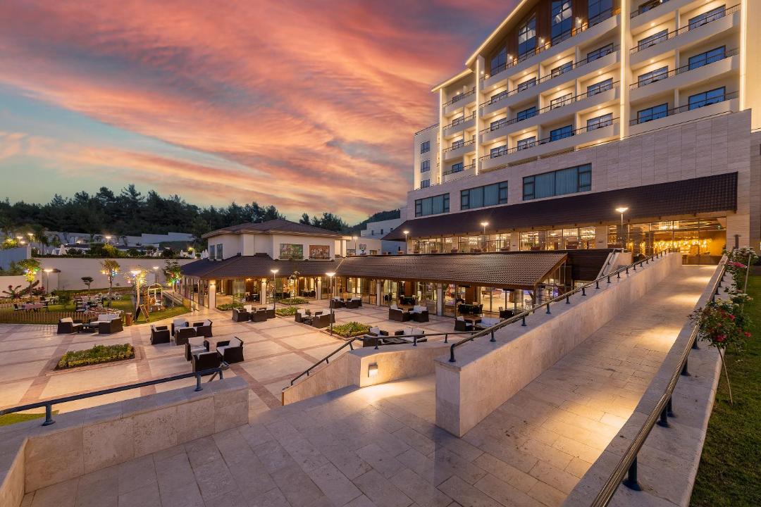 Akdeniz Hotel | BN Hotel Thermal & Wellness