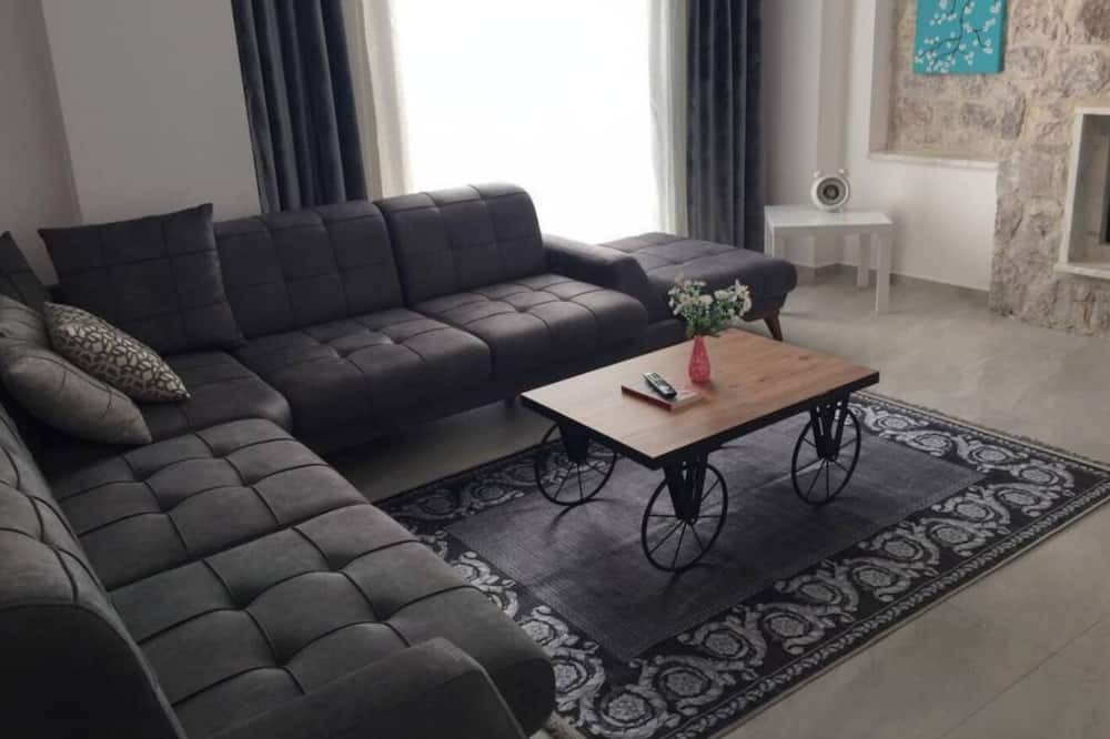 Photo of Livingroom in Turgutkoy Koyu