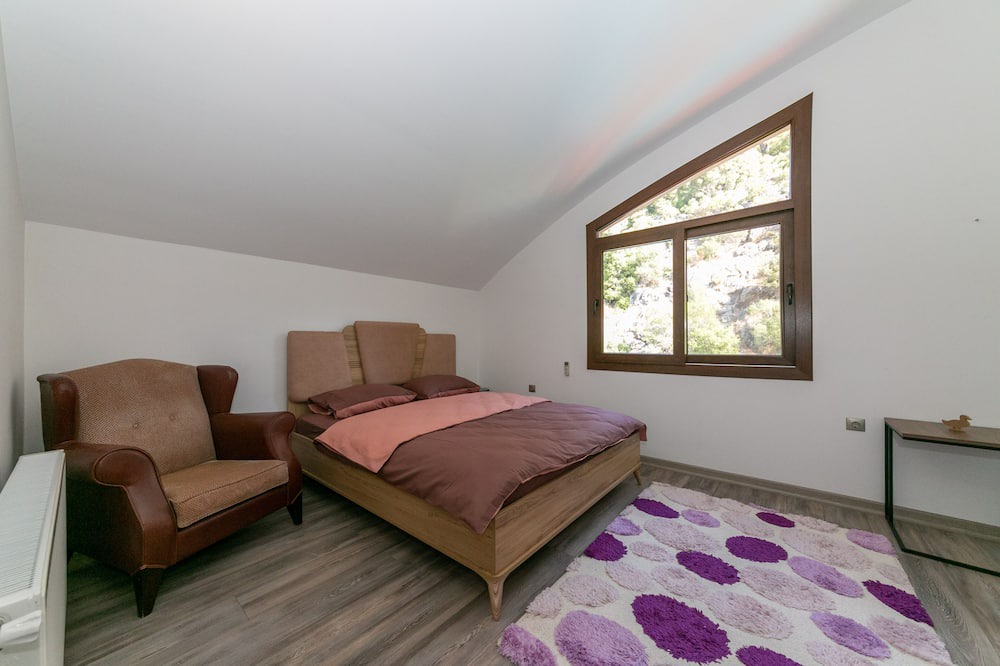 Photo of Bedroom in Icmeler