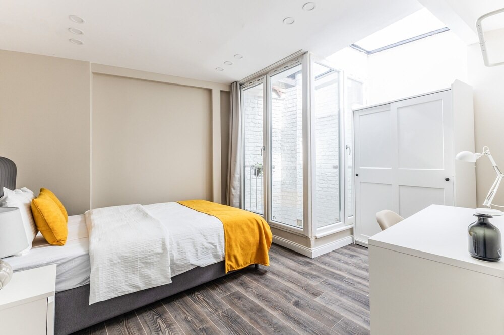 Photo of Bedroom in Osmanbey