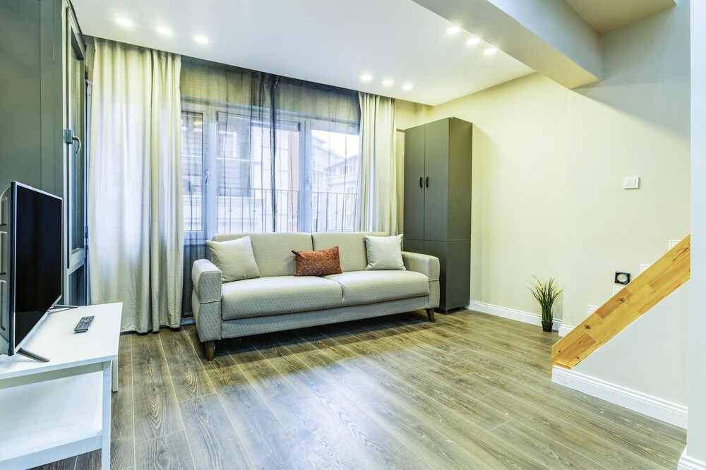 Photo of Livingroom in Osmanbey