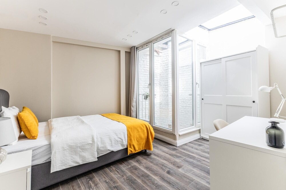 Photo of Bedroom in Osmanbey