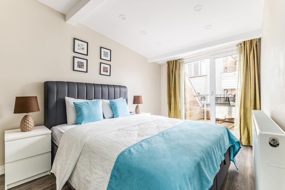Photo of Bedroom in Osmanbey