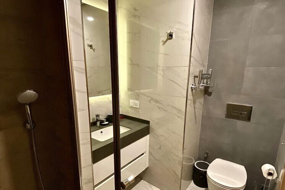 Photo of Bathroom in Basaksehir