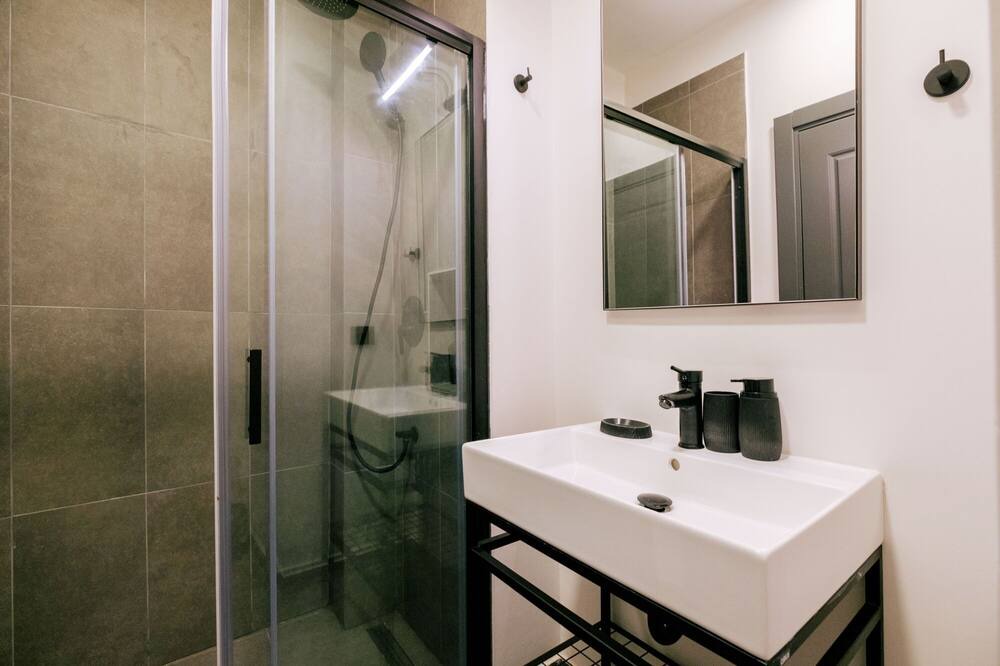 Photo of Bathroom in Cihangir