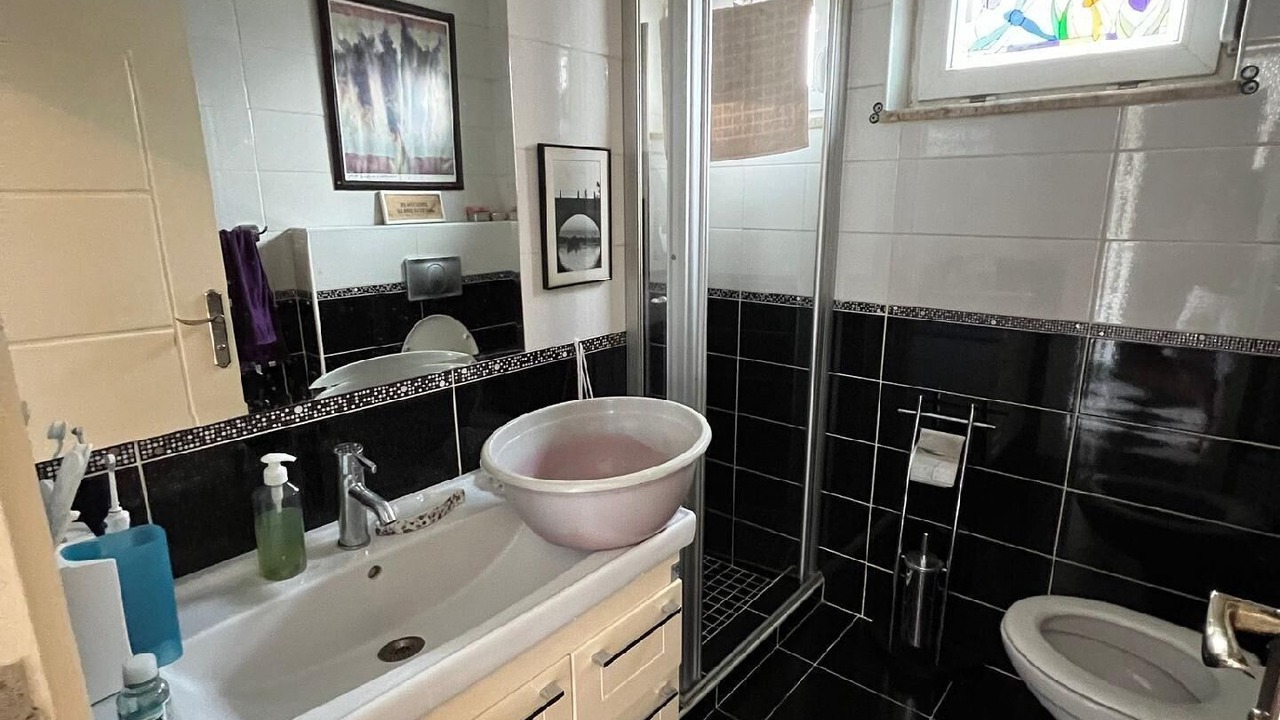 Photo of Bathroom in Lara