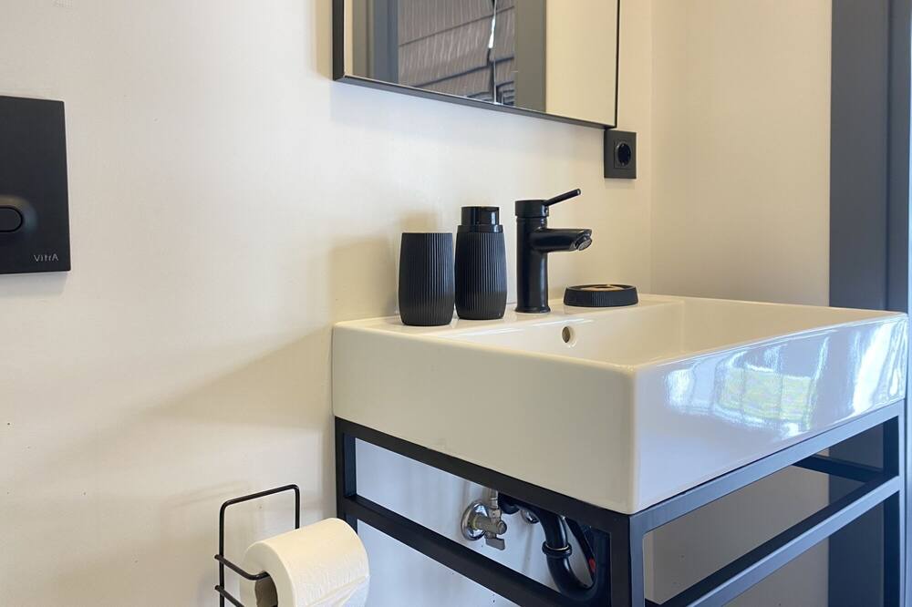 Photo of Bathroom in Cihangir