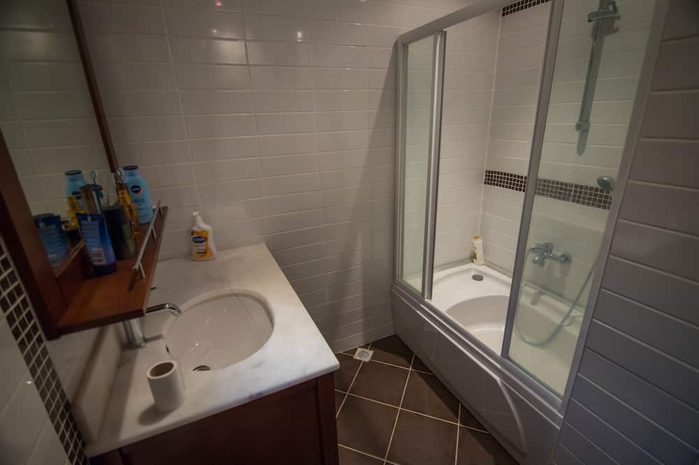 Photo of Bathroom in Icmeler