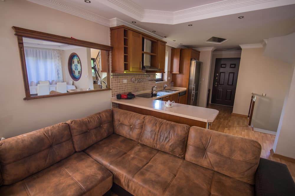 Photo of Livingroom in Icmeler