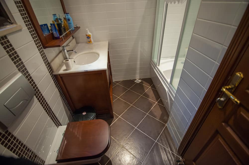 Photo of Bathroom in Icmeler