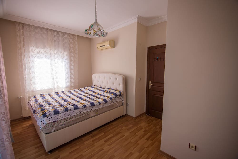 Photo of Bedroom in Icmeler