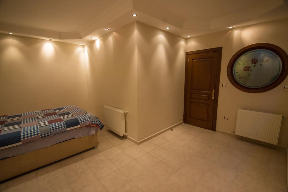 Photo of Bedroom in Icmeler