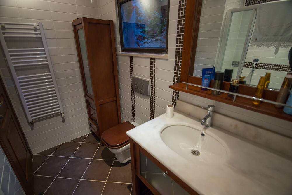 Photo of Bathroom in Icmeler