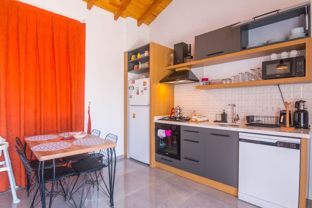 Photo of Kitchen in Sarıbelen