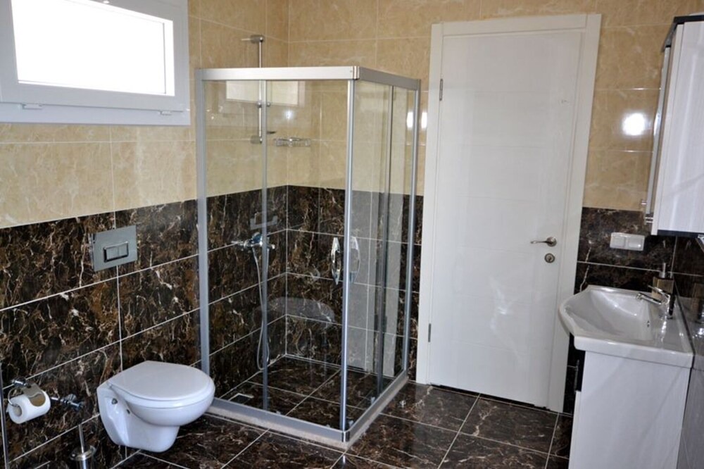 Photo of Bathroom in Islamlar