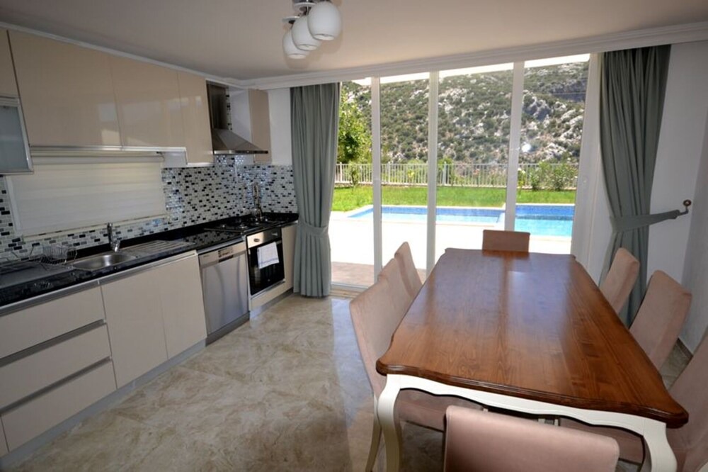 Photo of Kitchen in Islamlar