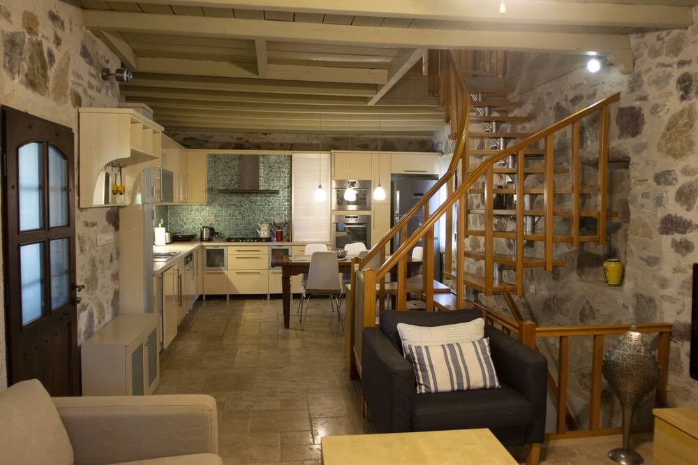 Photo of Livingroom in Old Datca