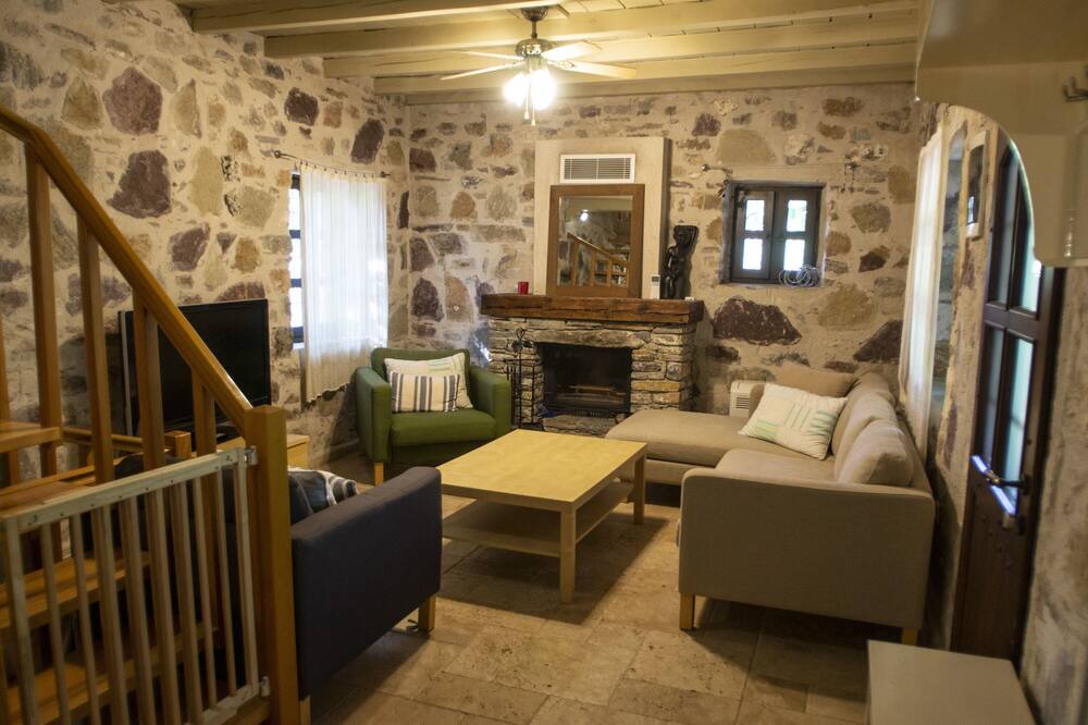 Photo of Livingroom in Old Datca