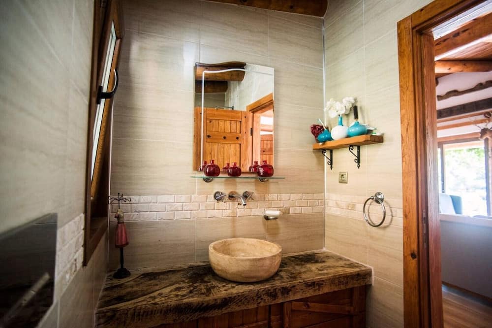 Photo of Bathroom in Akyaka