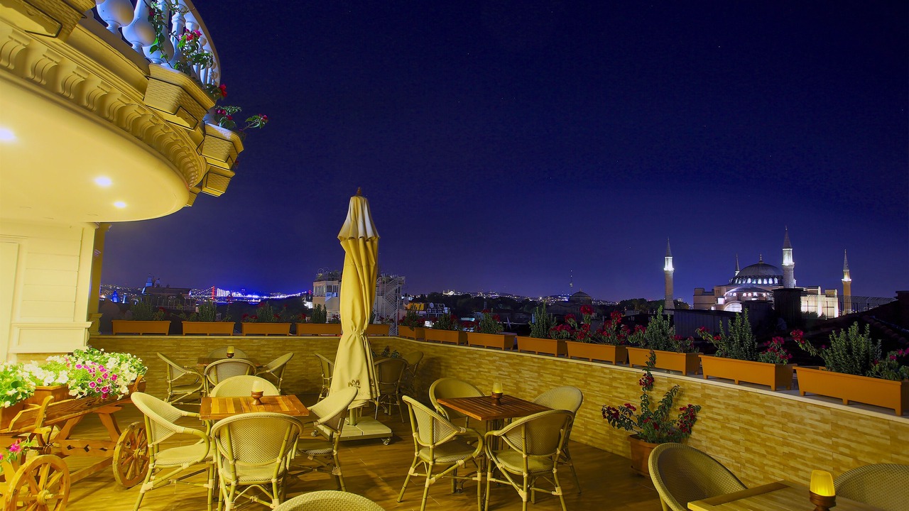 Photo of Patio Balcony in Old City