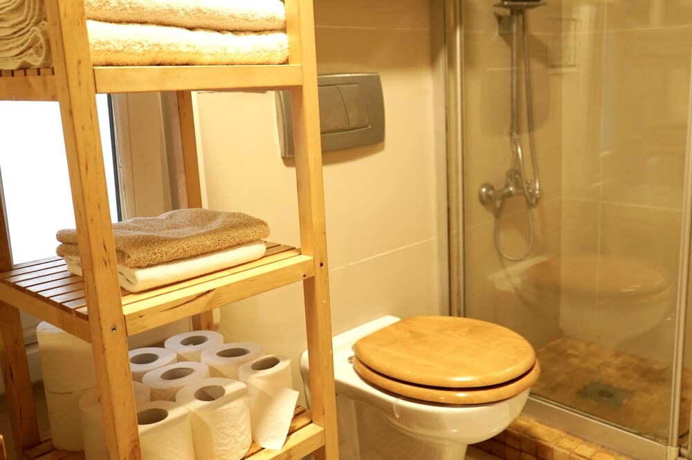 Photo of Bathroom in Cihangir