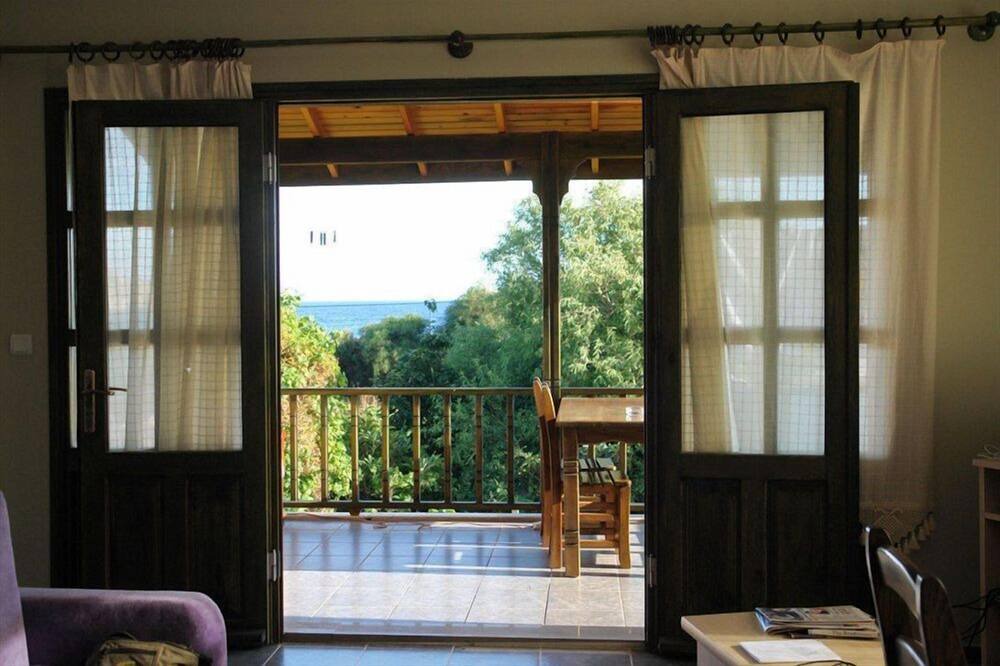 Photo of Patio Balcony in Ovabuku