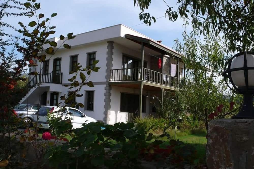 Photo of Outdoor in Ovabuku