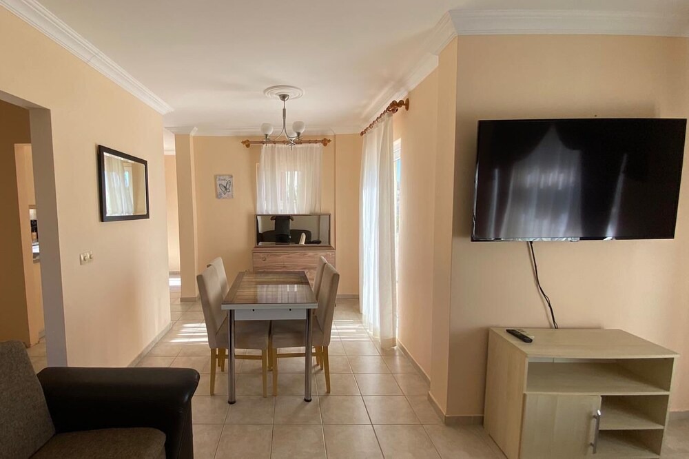 Photo of Livingroom in Milas