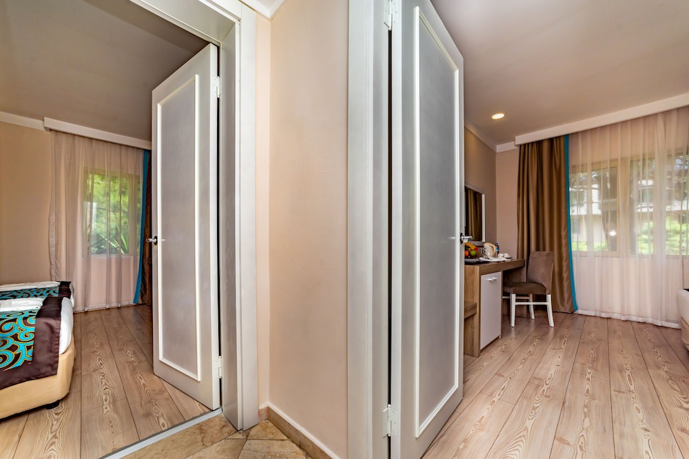 Photo of Bedroom in Beldibi