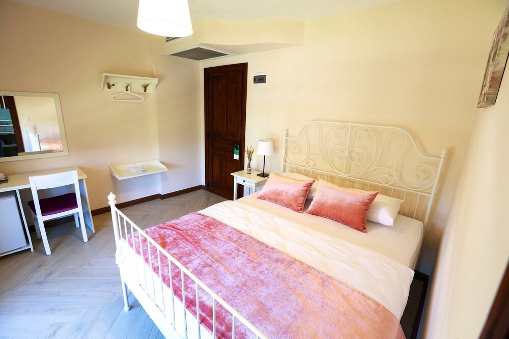 Photo of Bedroom in Urla