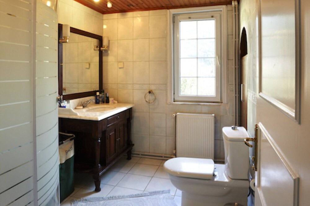 Photo of Bathroom in Anadolu Kavagı Mahallesi