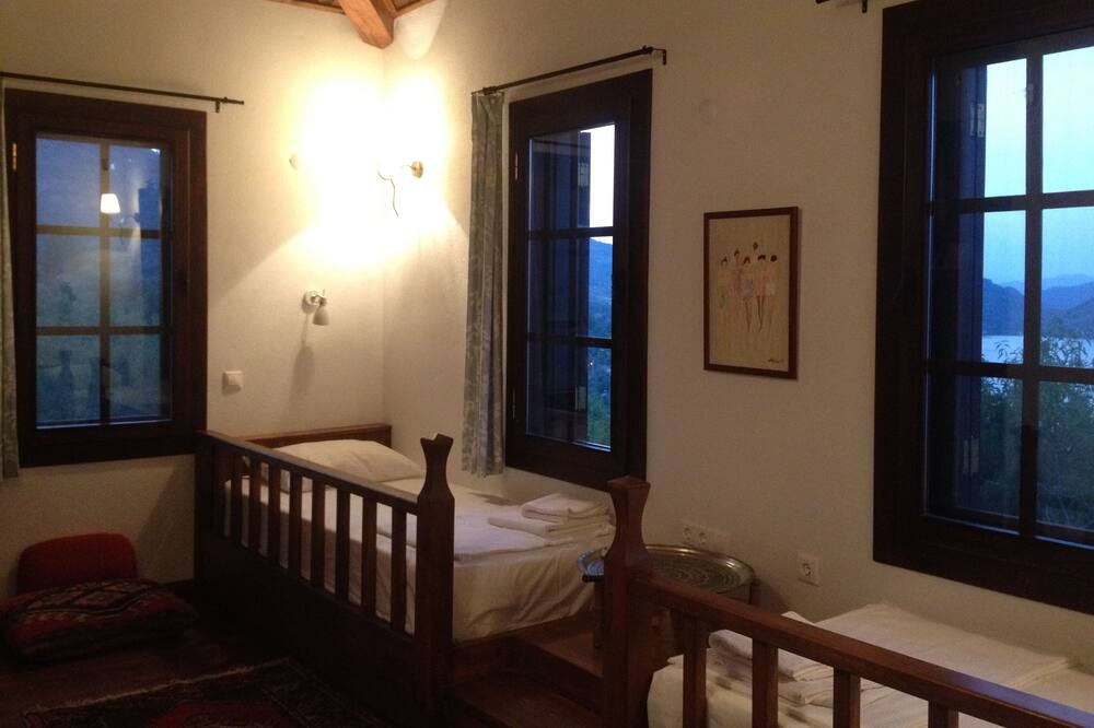 Photo of Bedroom in Selimiye