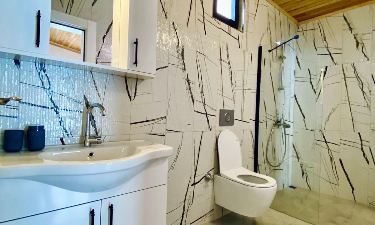 Photo of Bathroom in Demre