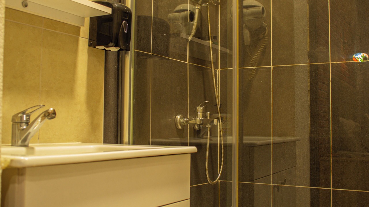 Photo of Bathroom in Pera