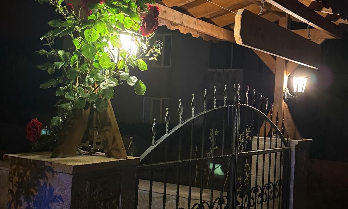 Photo of Outdoor in Behram