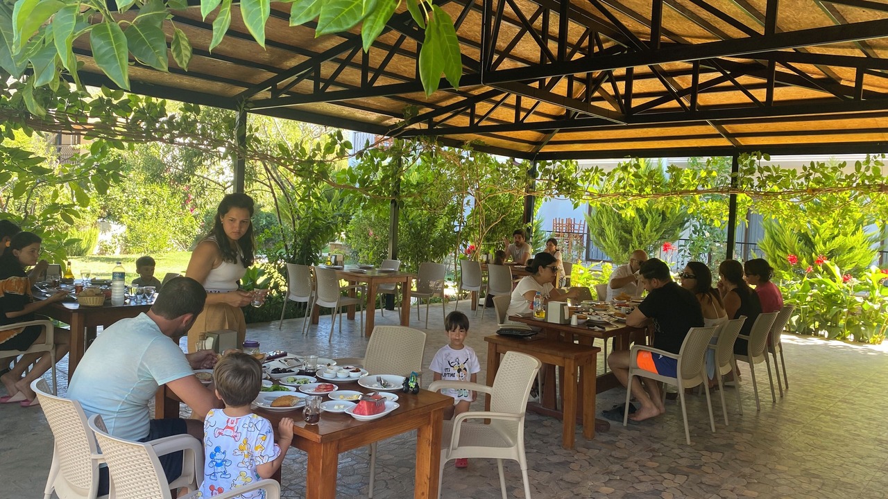 Photo of Others in Ovabuku