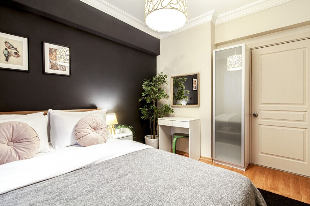 Photo of Bedroom in Osmanbey
