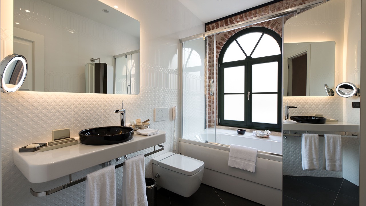 Photo of Bathroom in Sirkeci